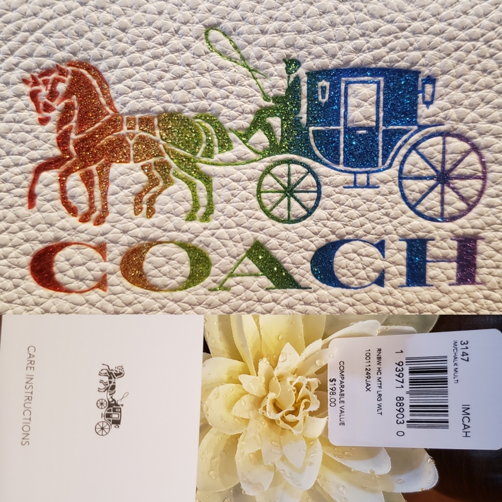**SALE - 1 left** NEW Coach Leather Phone Wallet - Picture 4 of 9